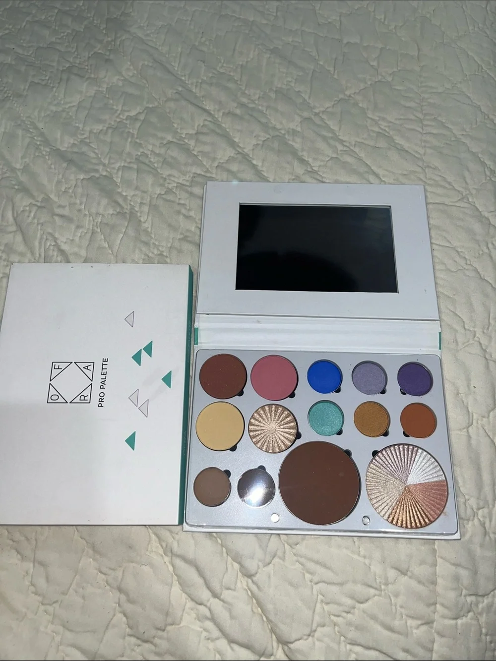 💕OFRA FREE SPIRIT EYE & FACE PALETTE💕